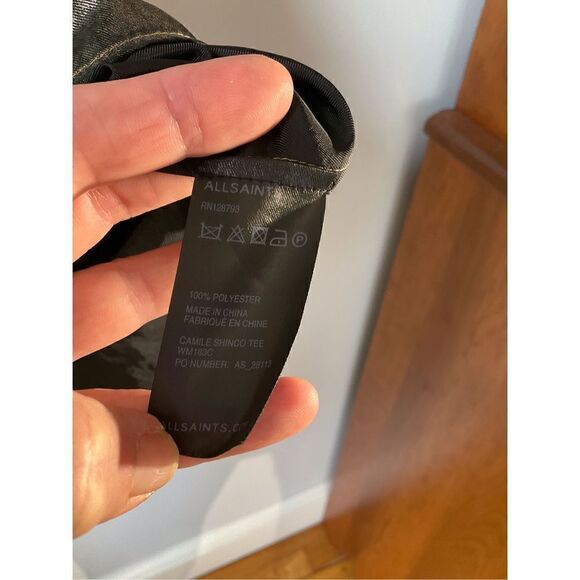 All Saints Gold Lame’ Box Style Top. Cold Shoulder Cut Outs, Raw Hems. Size 0 - Picture 8 of 10